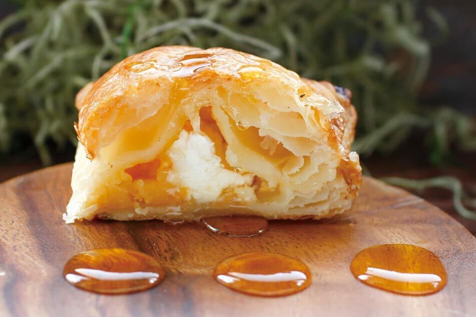 パイ専門店のクワトロチーズはちみつパイ